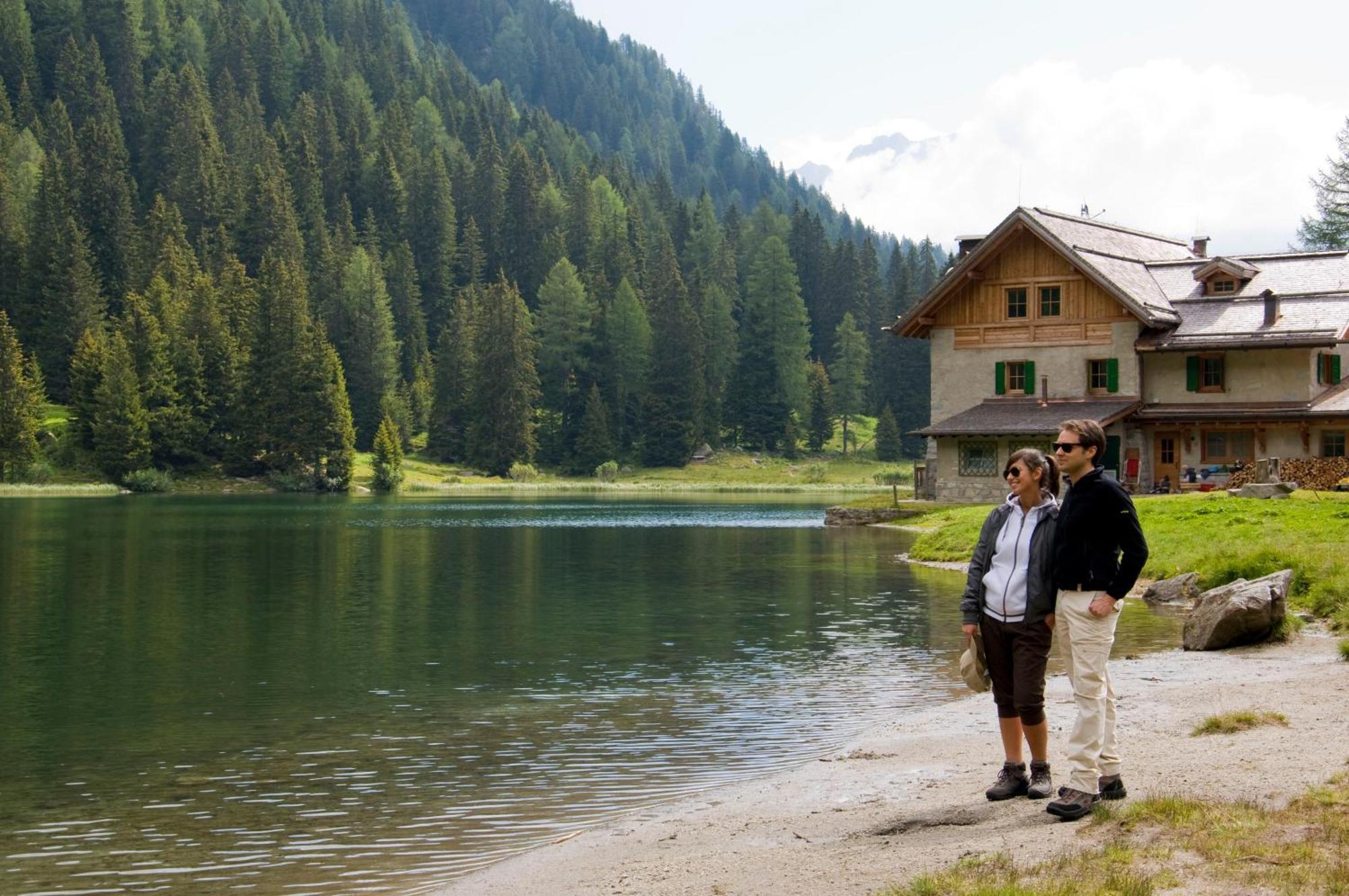 Rifugio Lago Nambino Madonna Exterior foto