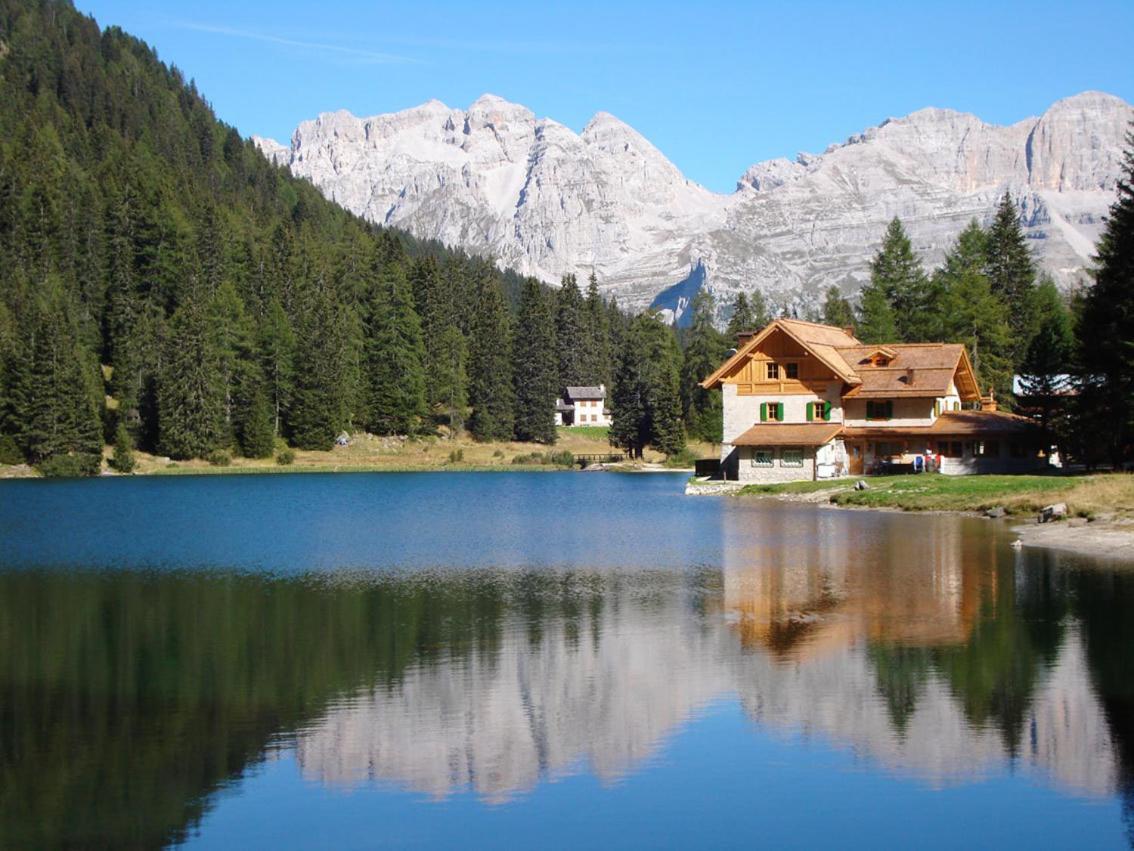 Rifugio Lago Nambino Madonna Exterior foto