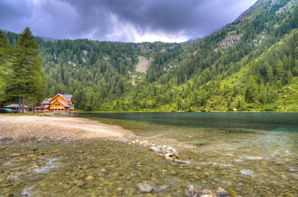 Rifugio Lago Nambino Madonna Exterior foto